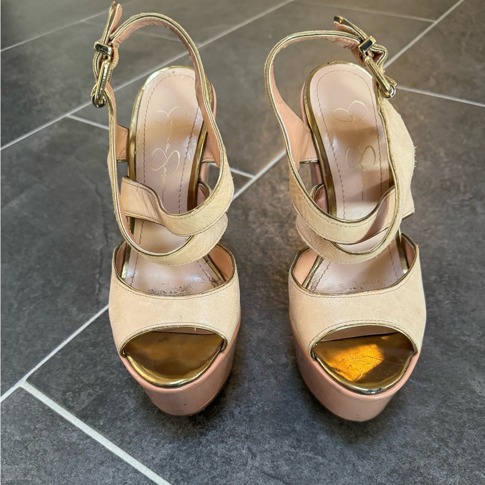 Jessica Simpson platforms
